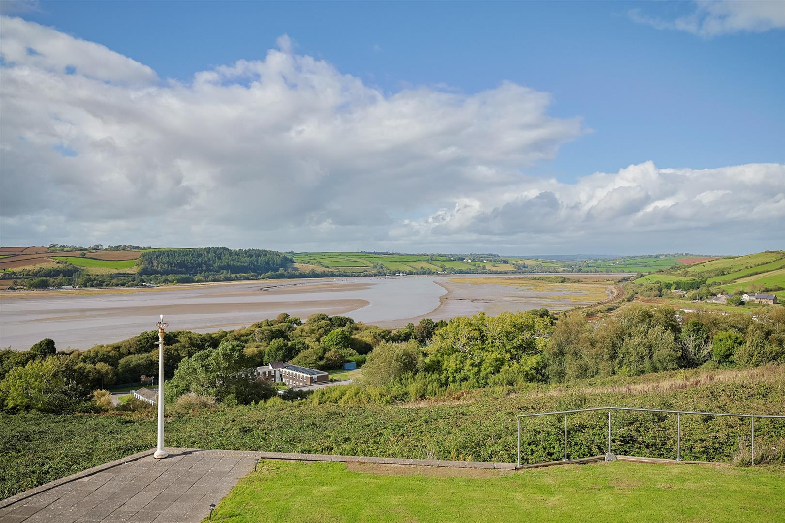 Aberfa, Ferryside, Carmarthenshire, SA17 5RS